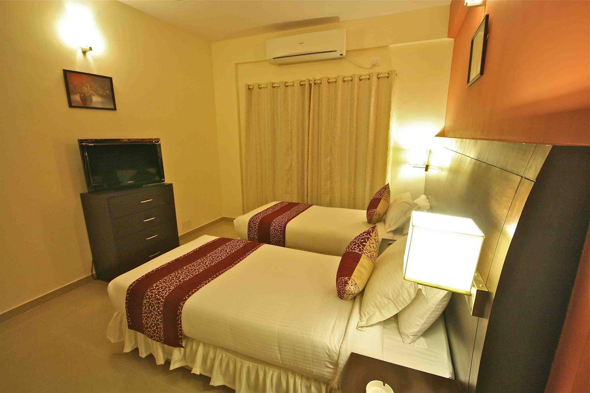 Treebo Trend Sterling Suites Inn Bangalore Eksteriør bilde